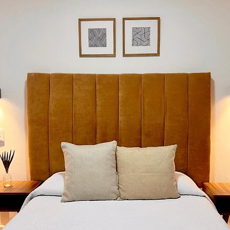 Suites Ciento 37 León Buitenkant foto