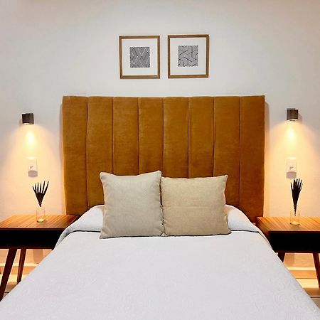 Suites Ciento 37 León Buitenkant foto