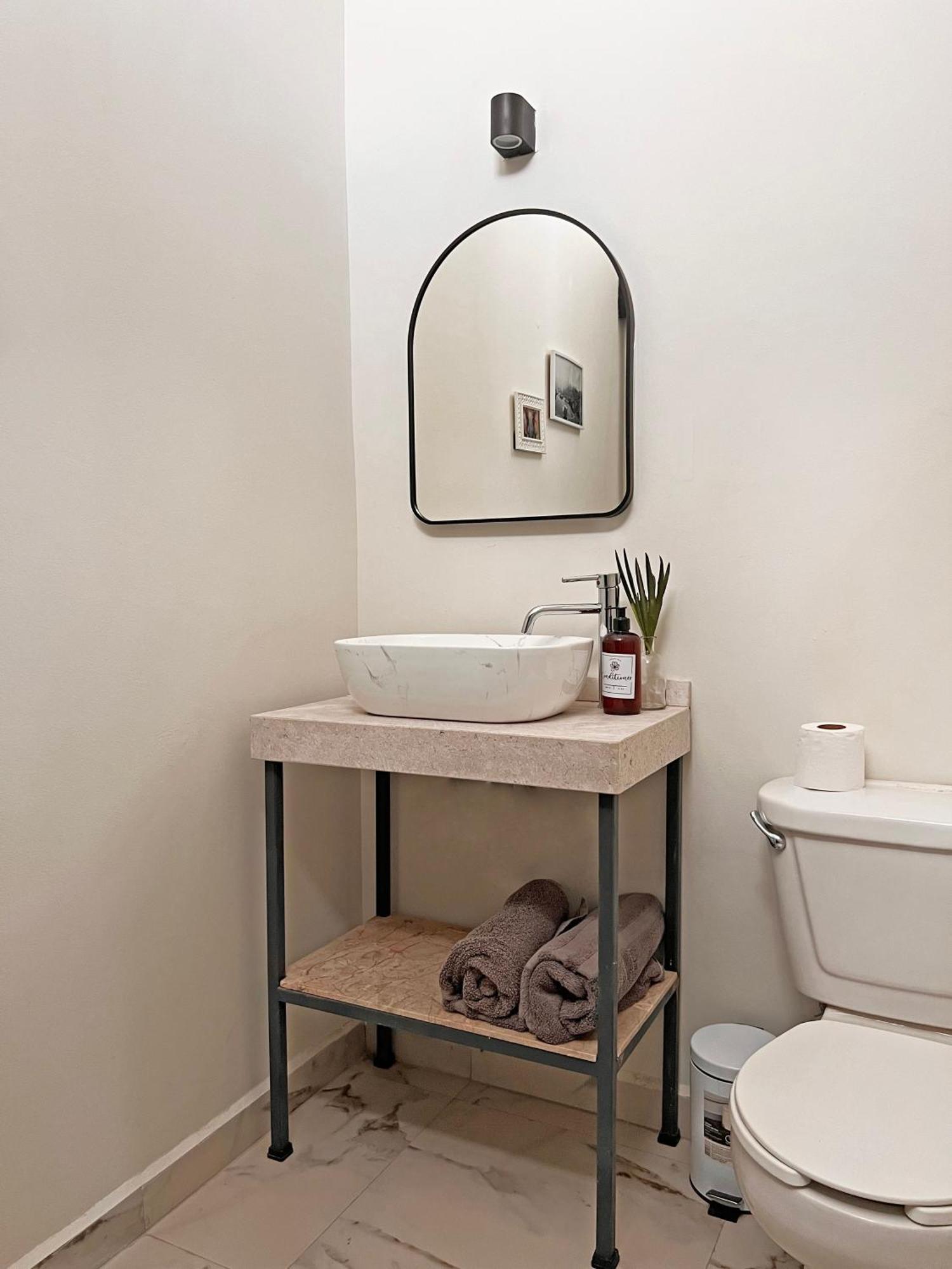 Suites Ciento 37 León Buitenkant foto