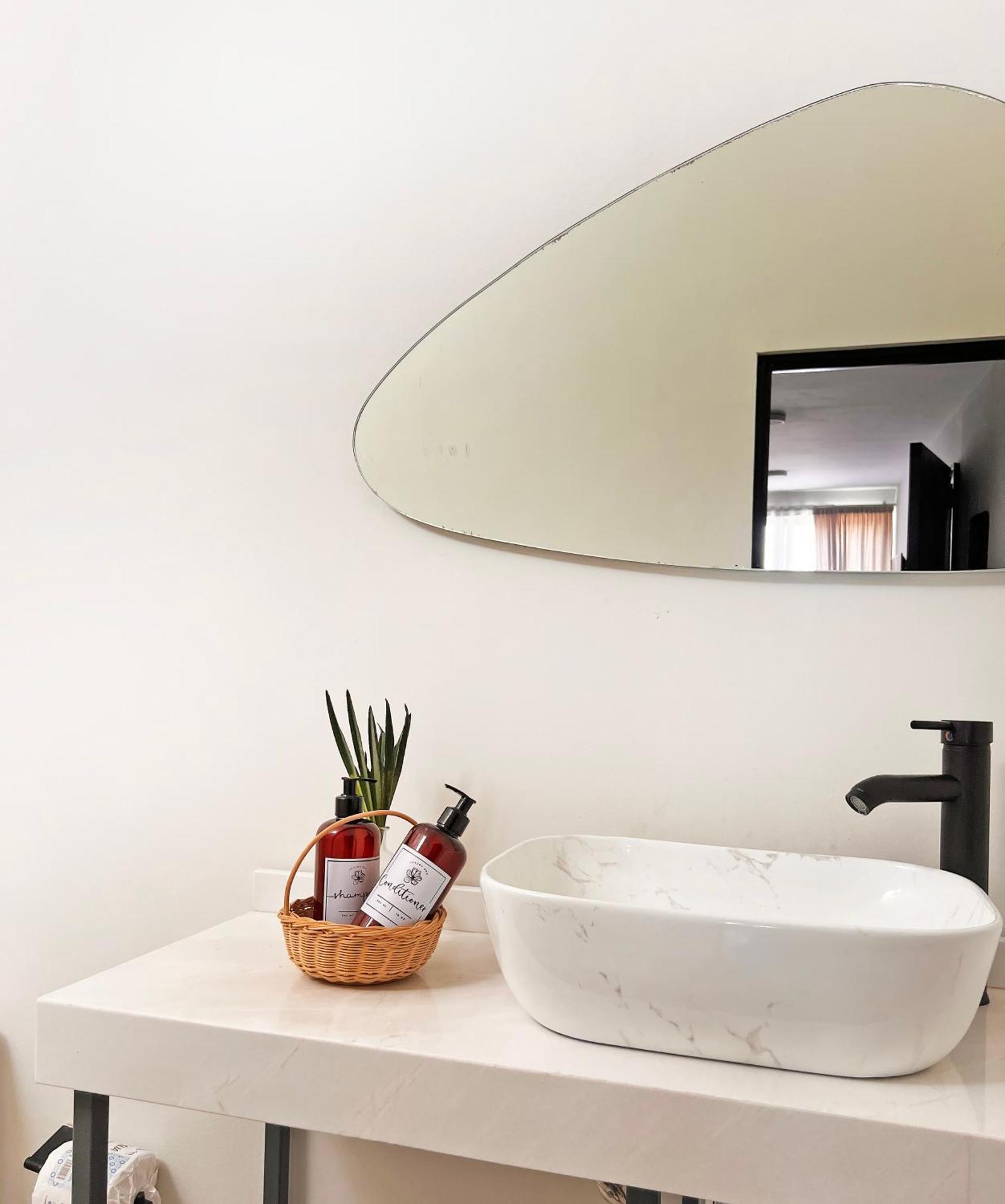 Suites Ciento 37 León Buitenkant foto