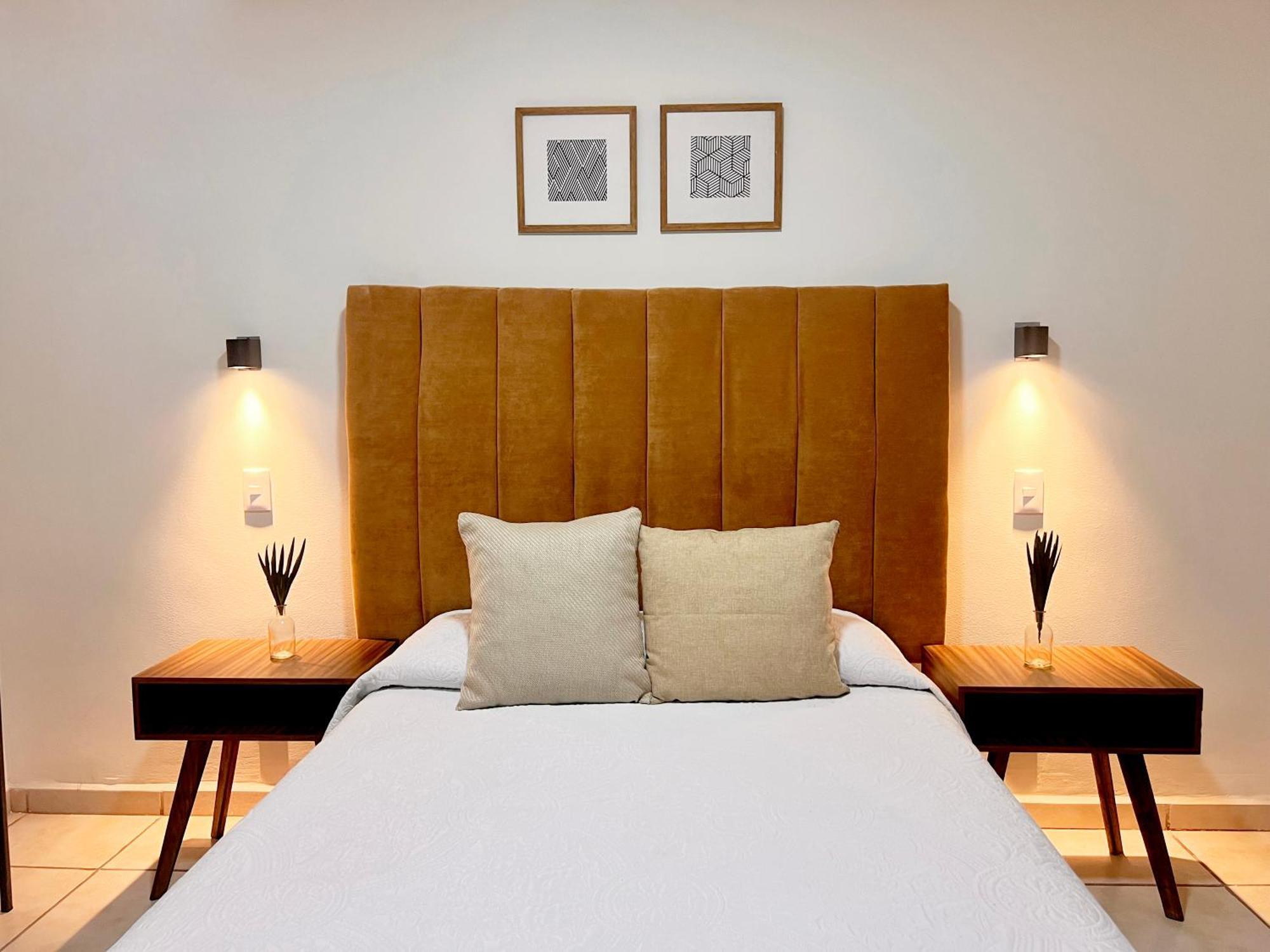 Suites Ciento 37 León Buitenkant foto