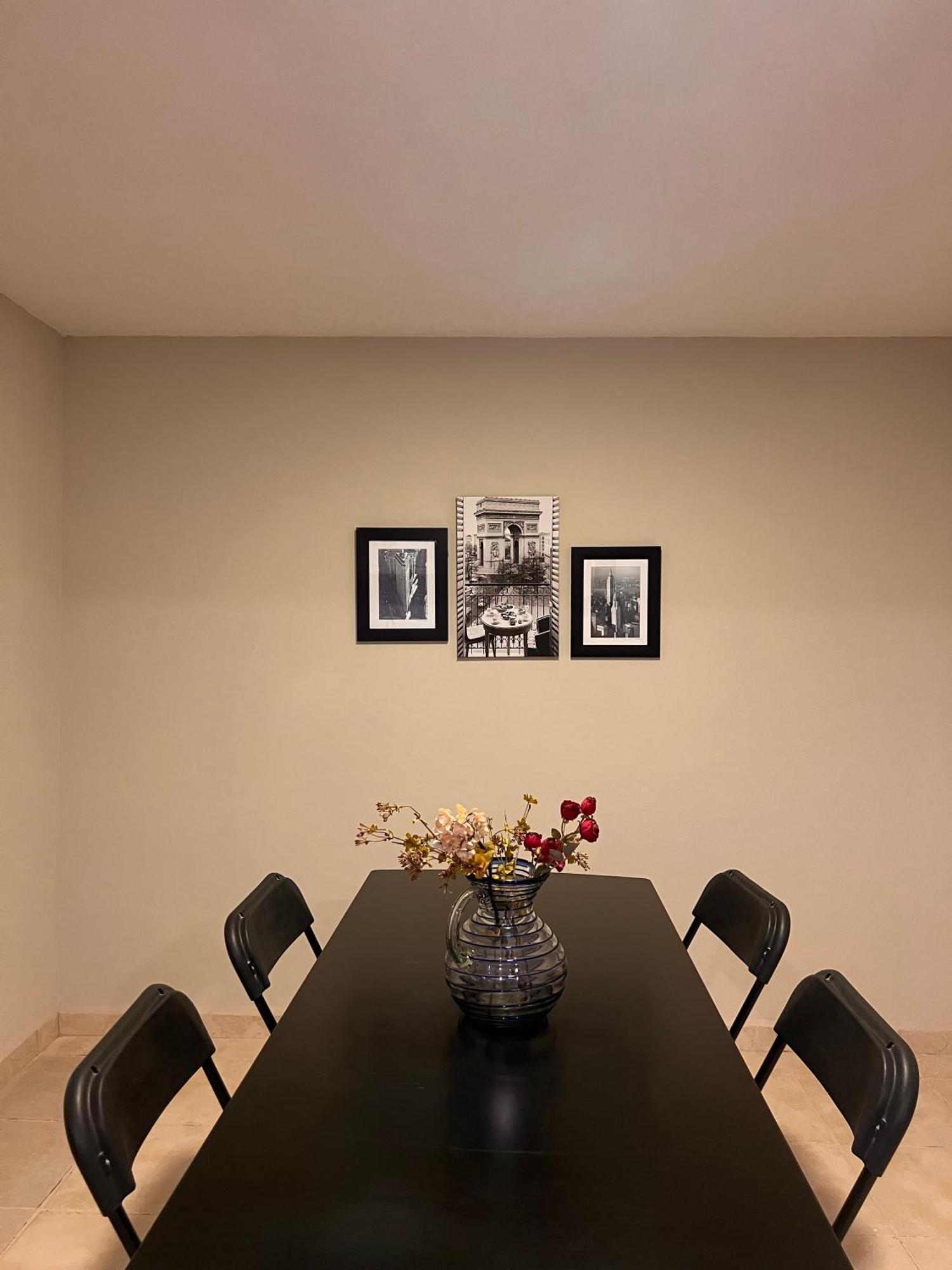Suites Ciento 37 León Buitenkant foto
