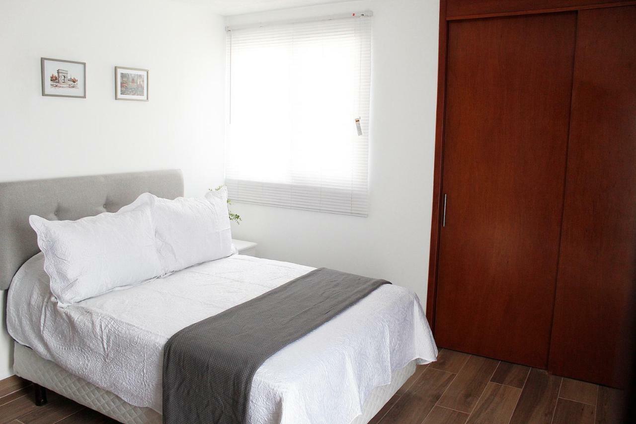 Suites Ciento 37 León Buitenkant foto