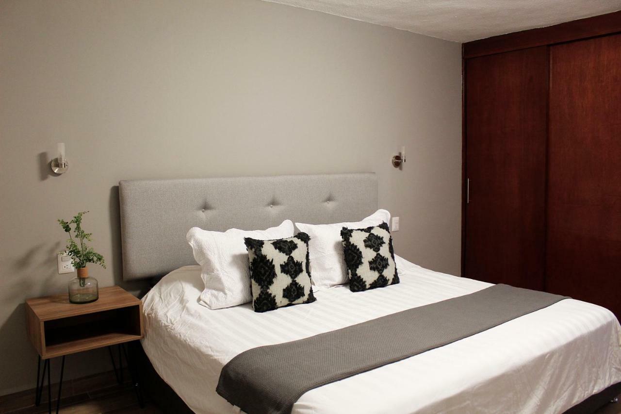 Suites Ciento 37 León Buitenkant foto