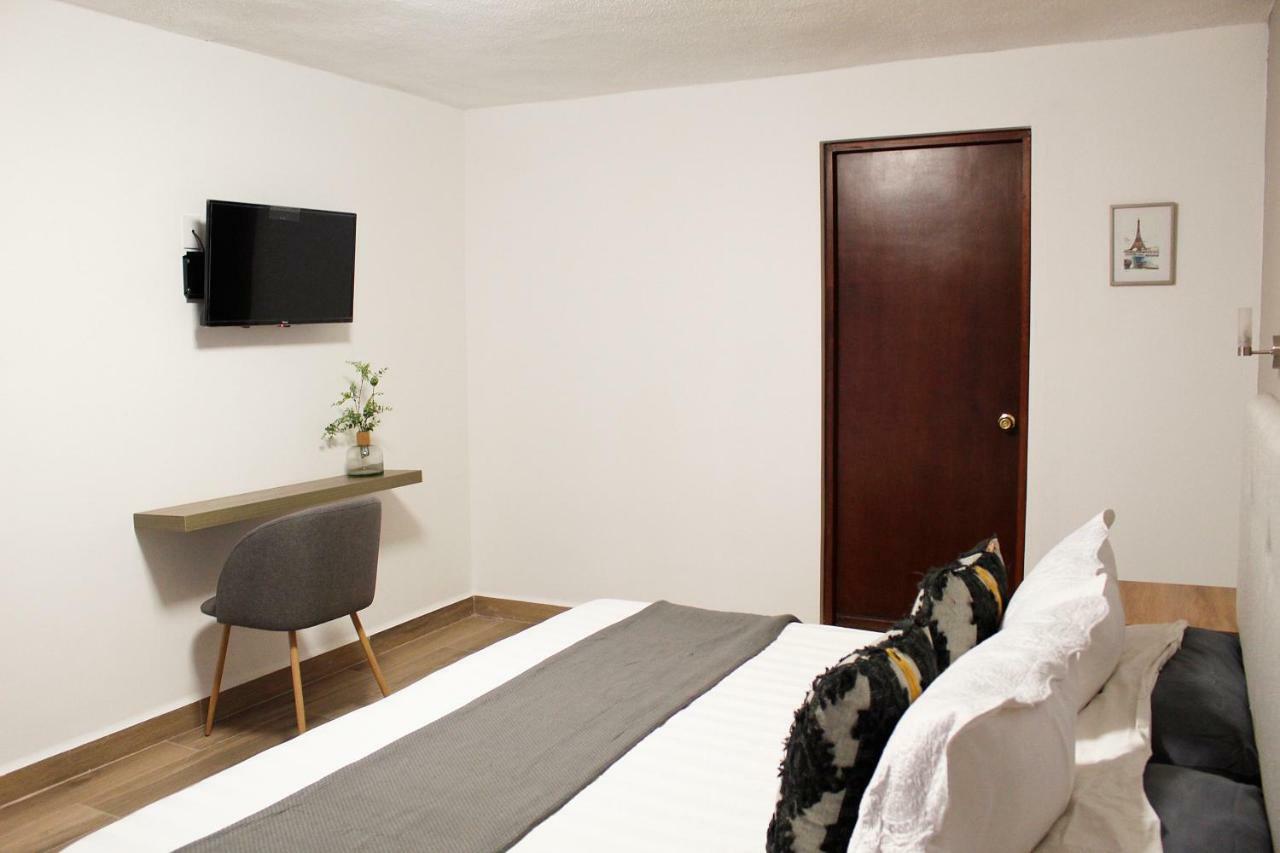 Suites Ciento 37 León Buitenkant foto
