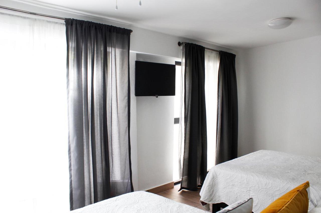 Suites Ciento 37 León Buitenkant foto