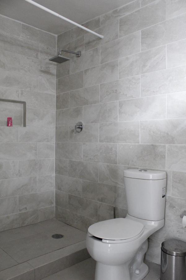 Suites Ciento 37 León Buitenkant foto