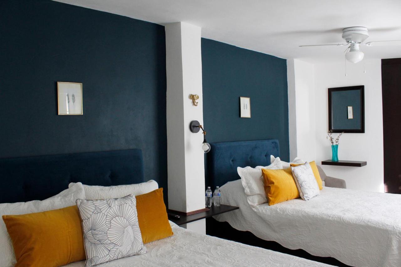 Suites Ciento 37 León Buitenkant foto